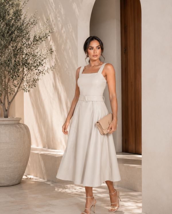 Vestido Mídi PU com Cinto