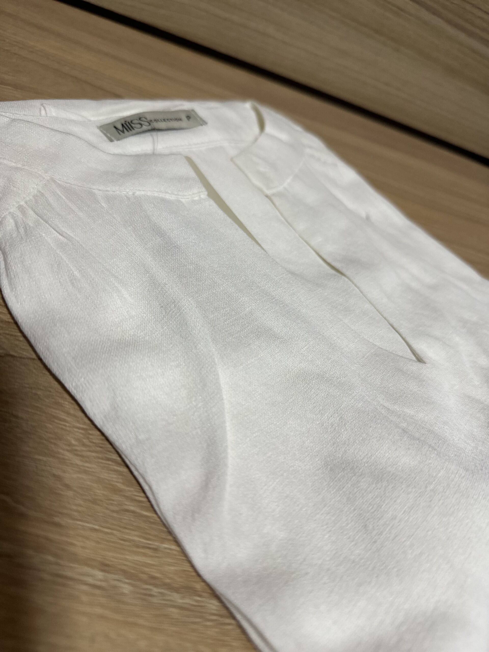 Blusa Viscolinho com Renda Recorte V - Imagem 7