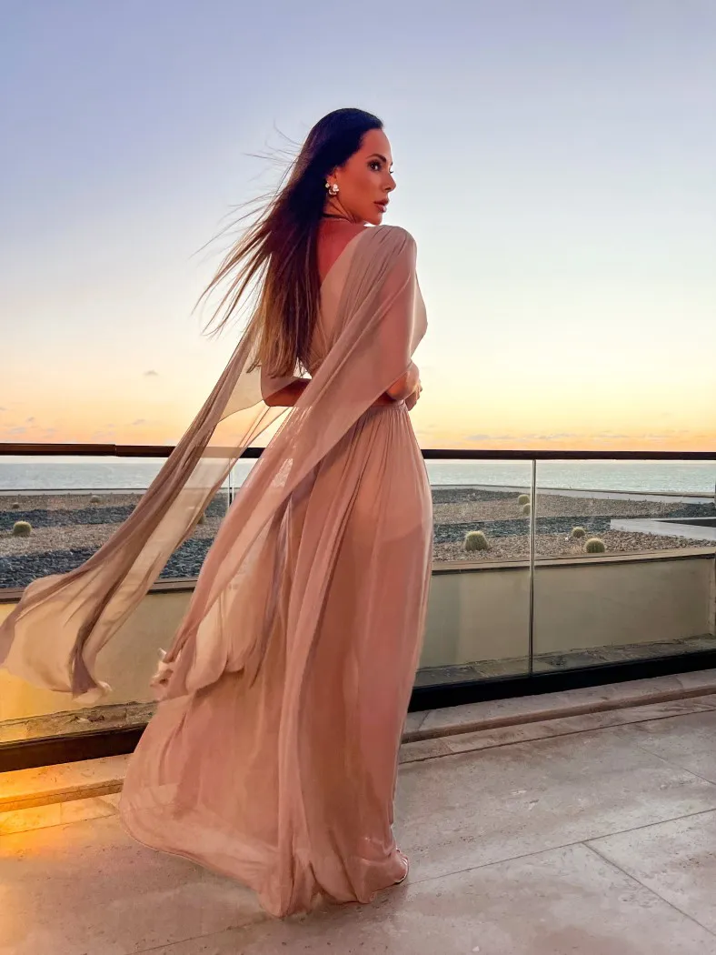 Vestido Longo em Tule Decote V - Imagem 3