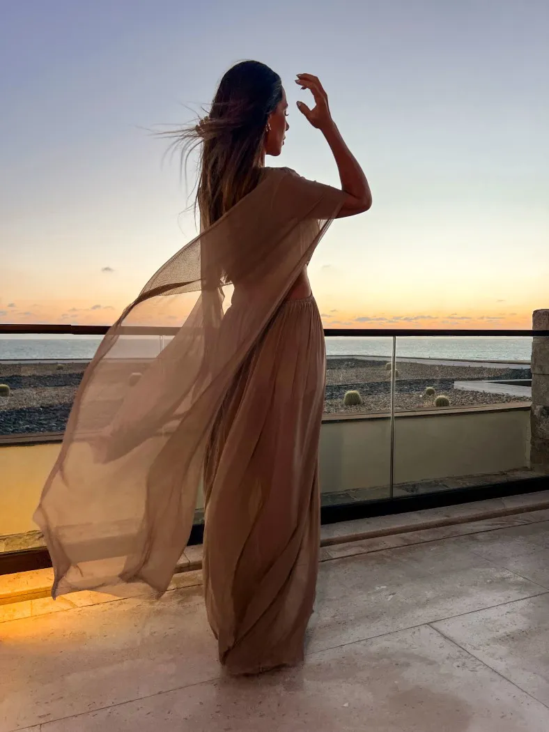 Vestido Longo em Tule Decote V - Imagem 7