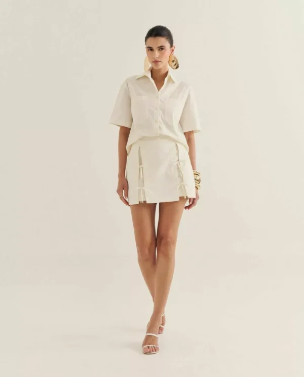 Shorts Saia com Detalhe Fita DL