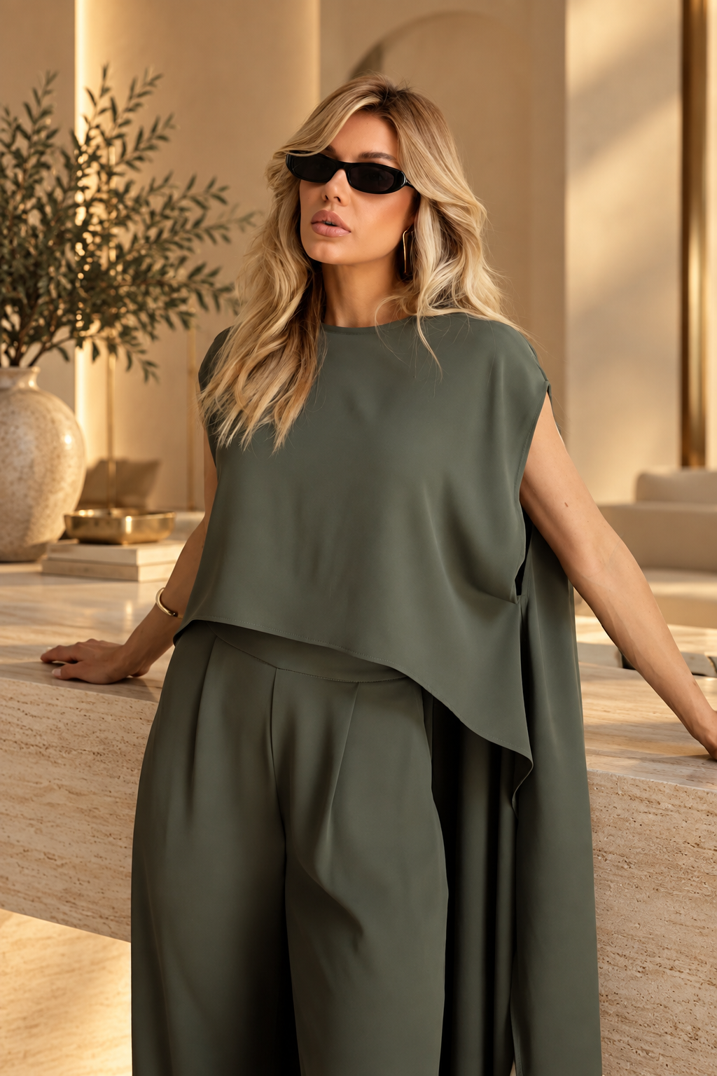 Conjunto Calça Social com Blusa Capa - Imagem 5